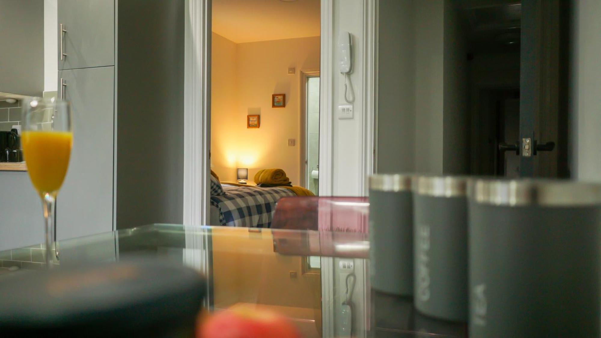 Modern Apartments Near Cardiff City Centre Екстер'єр фото