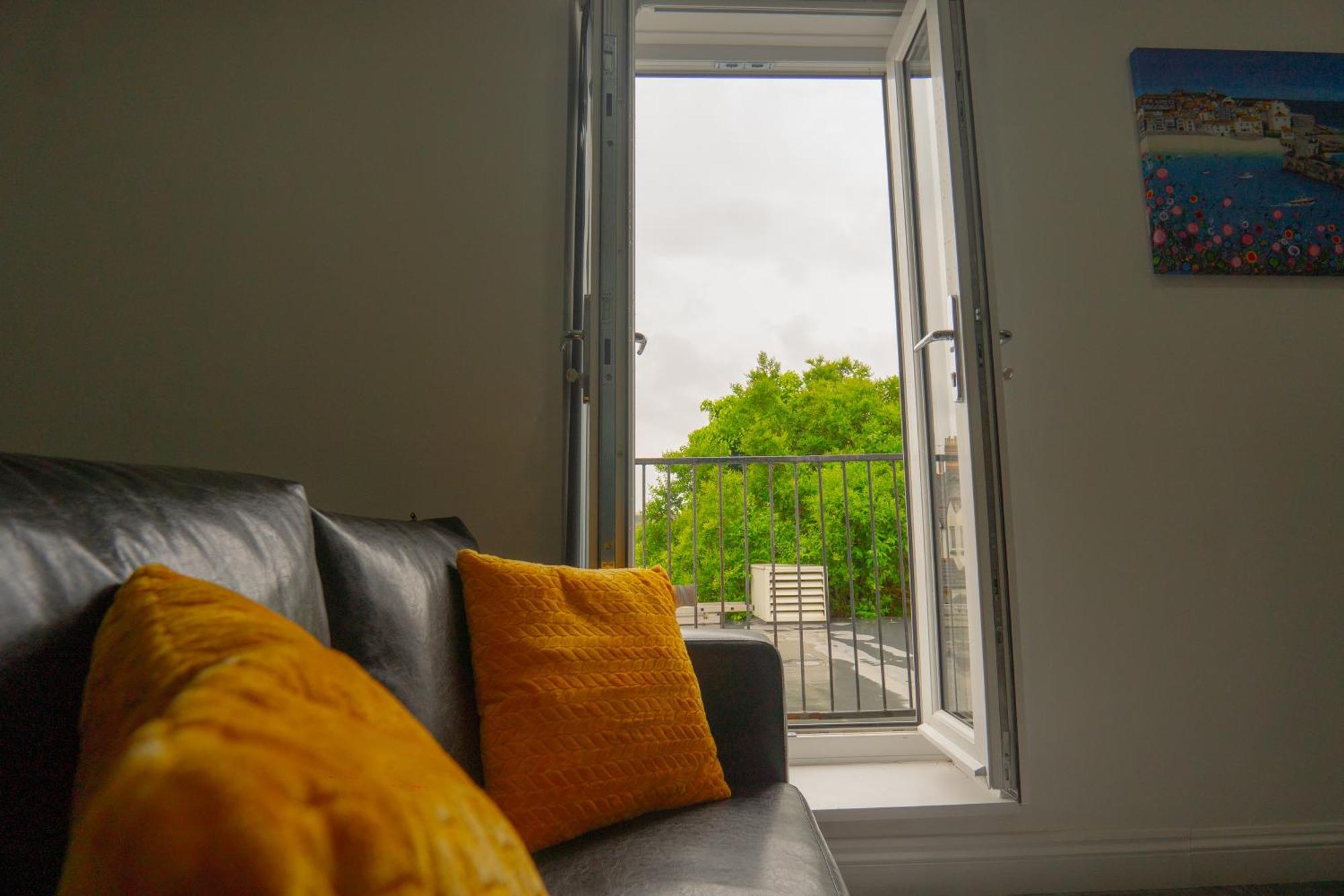 Modern Apartments Near Cardiff City Centre Екстер'єр фото